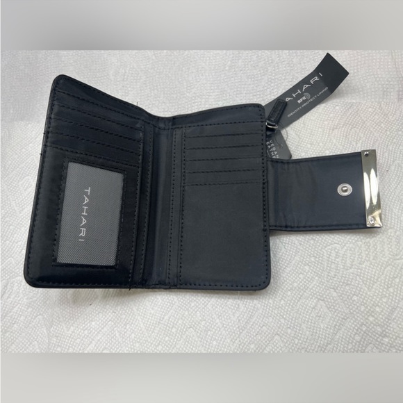 TAHARI RFID Bifold Wallet Vegan Leather - Picture 5 of 6